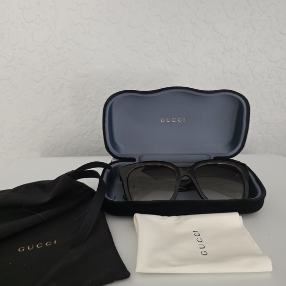 Gucci Women’s Tortoiseshell Square Sunglasses - Brown Gradient Lenses - Picture 6 of 6